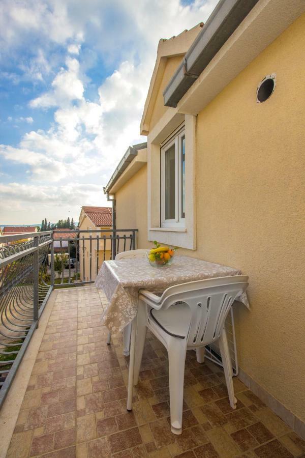 Apartmani Skelin***/**** Каштела Экстерьер фото