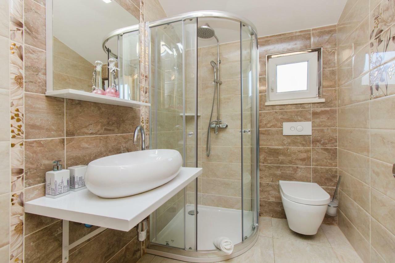 Apartmani Skelin***/**** Каштела Экстерьер фото