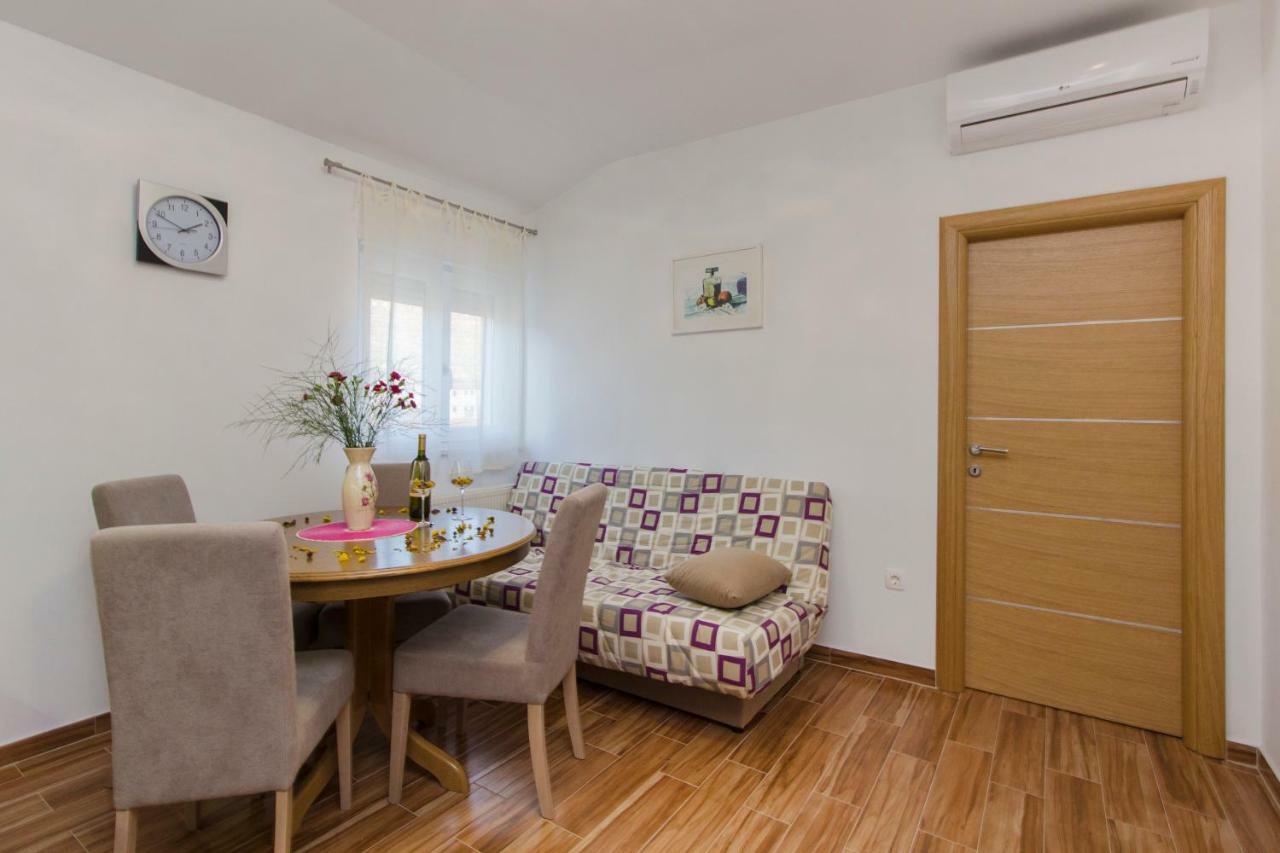 Apartmani Skelin***/**** Каштела Экстерьер фото