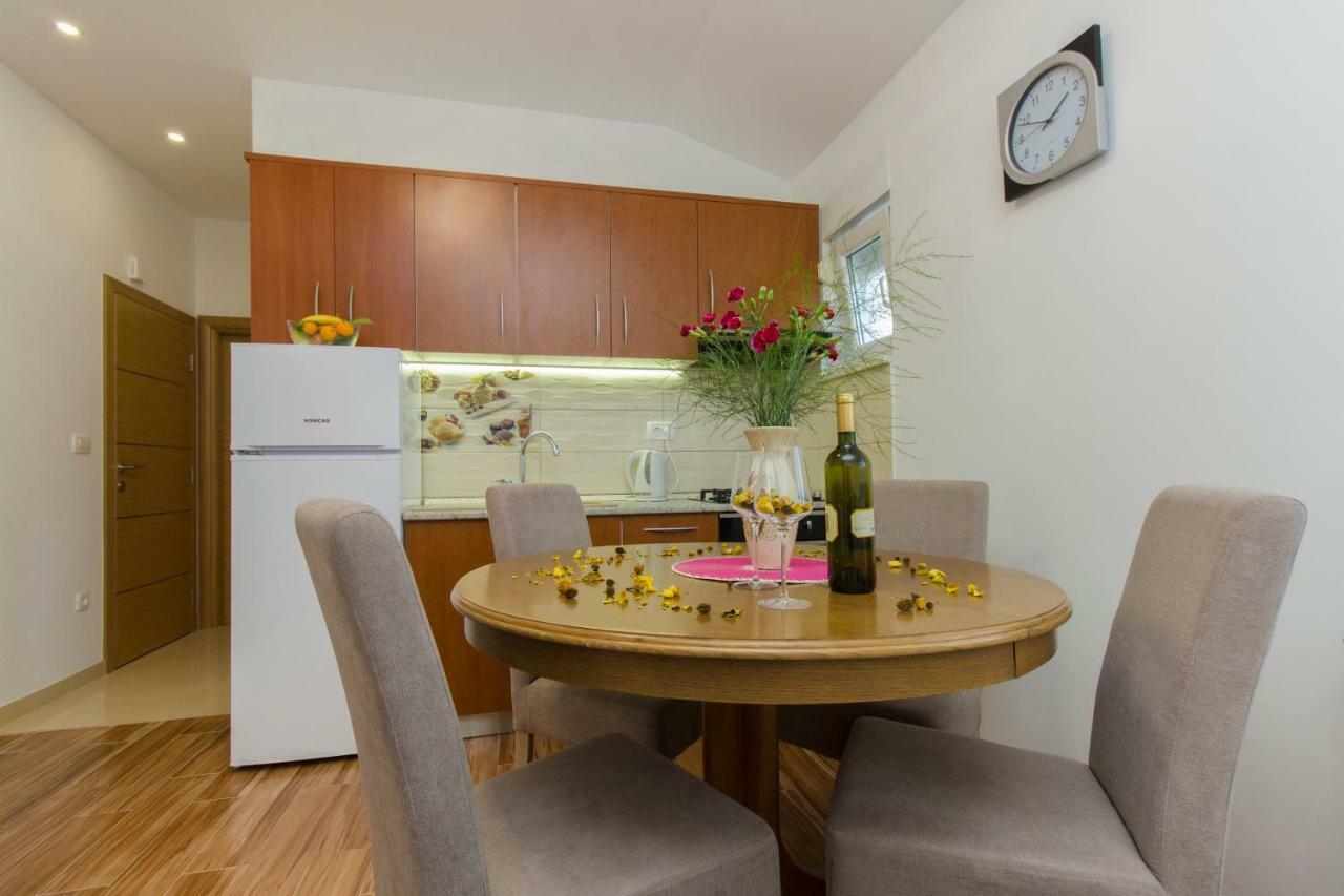 Apartmani Skelin***/**** Каштела Экстерьер фото