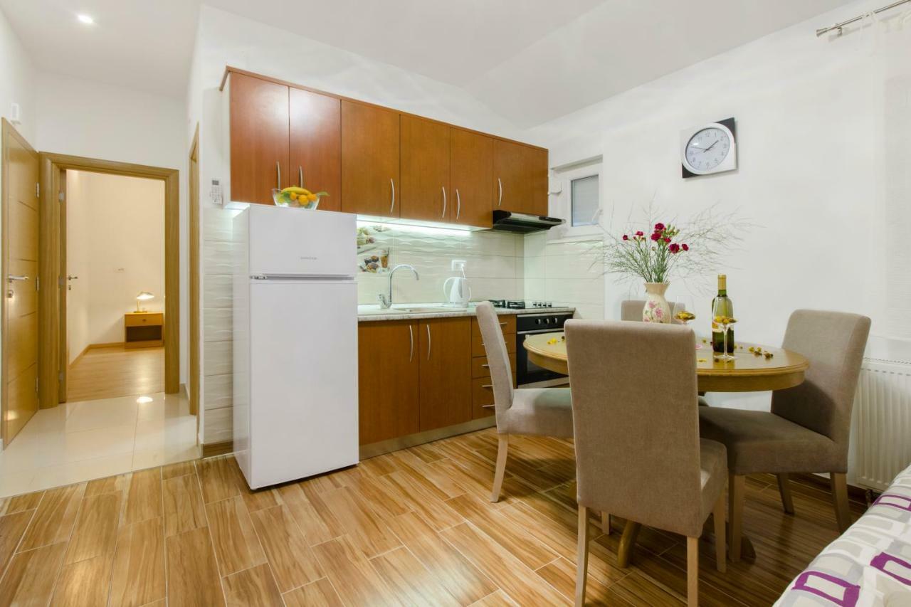 Apartmani Skelin***/**** Каштела Экстерьер фото
